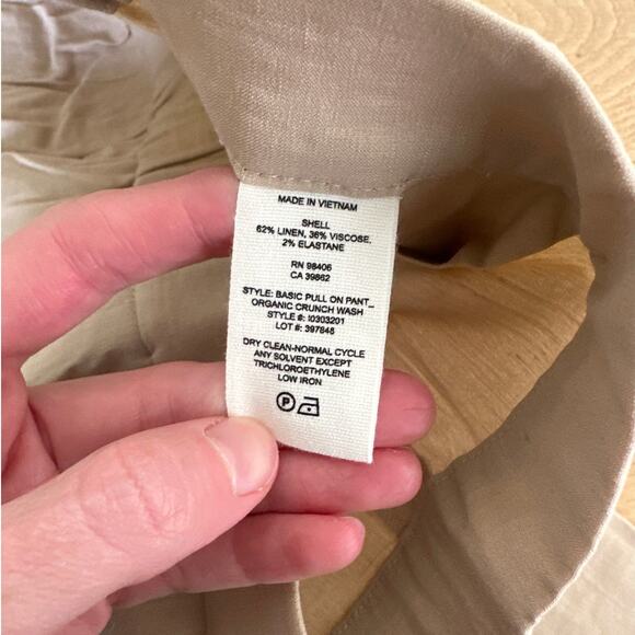 Theory - Treeca Pull On Linen Pants in Beige - Picture 4 of 5